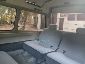 Toyota CR27 1992 Van (Used)