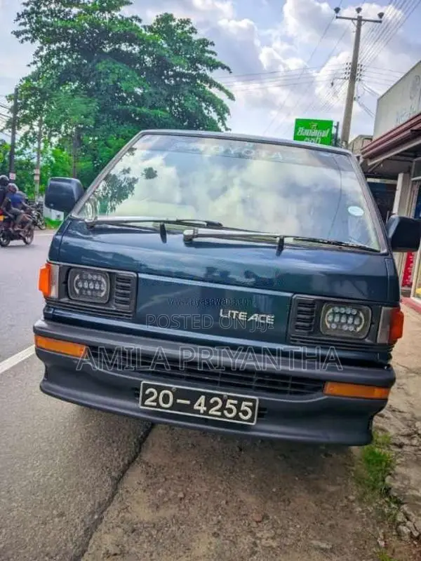 Toyota LiteAce 1985 Van (Used)
