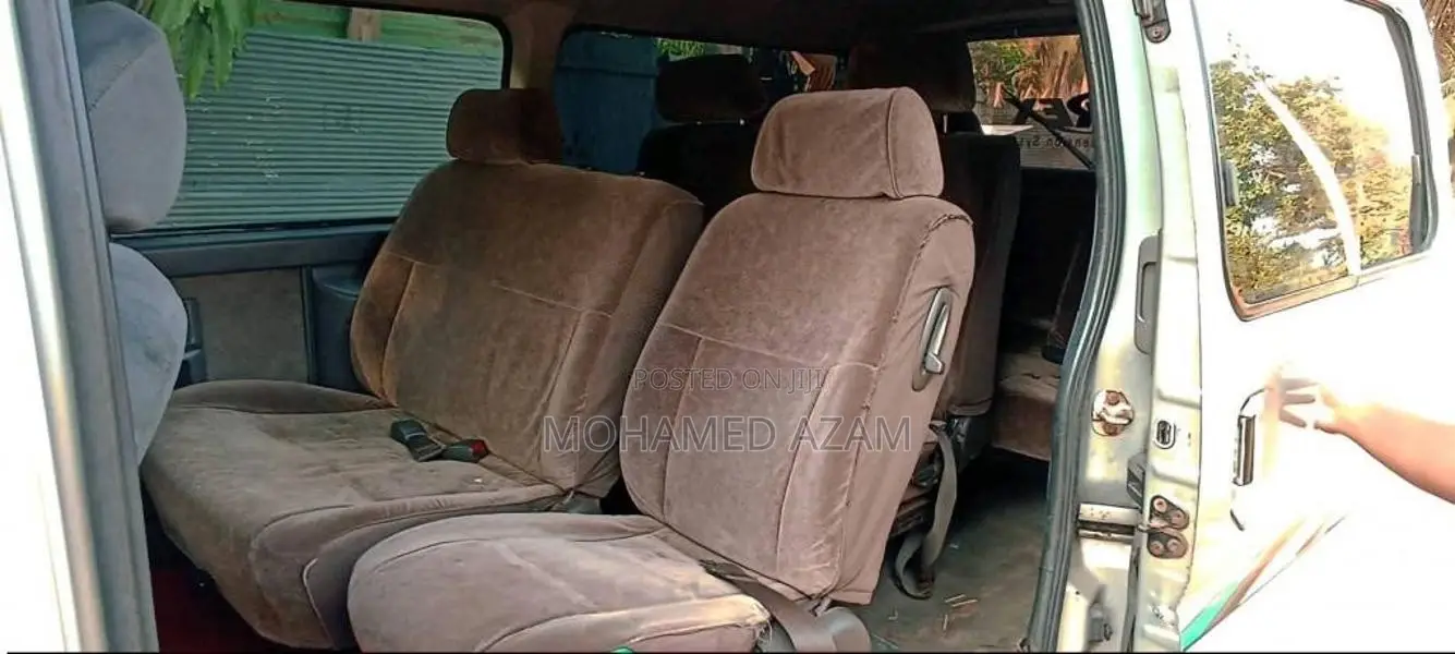 Nissan E25 2006 Van (Used)