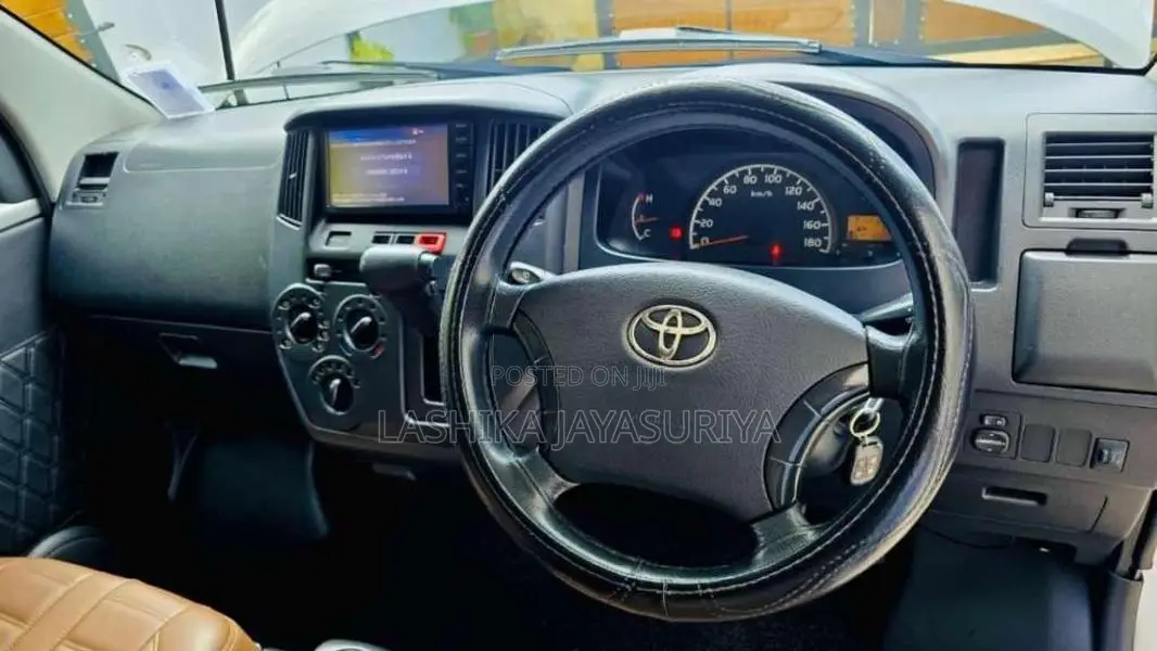 Toyota TownAce 2009 Van (Used)