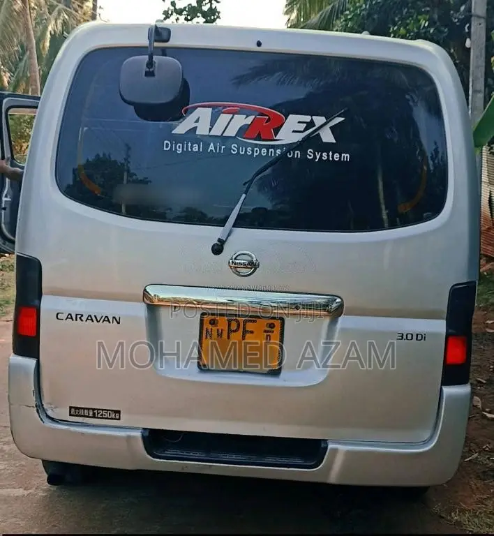 Nissan E25 2006 Van (Used)
