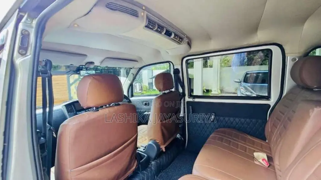 Toyota TownAce 2009 Van (Used)