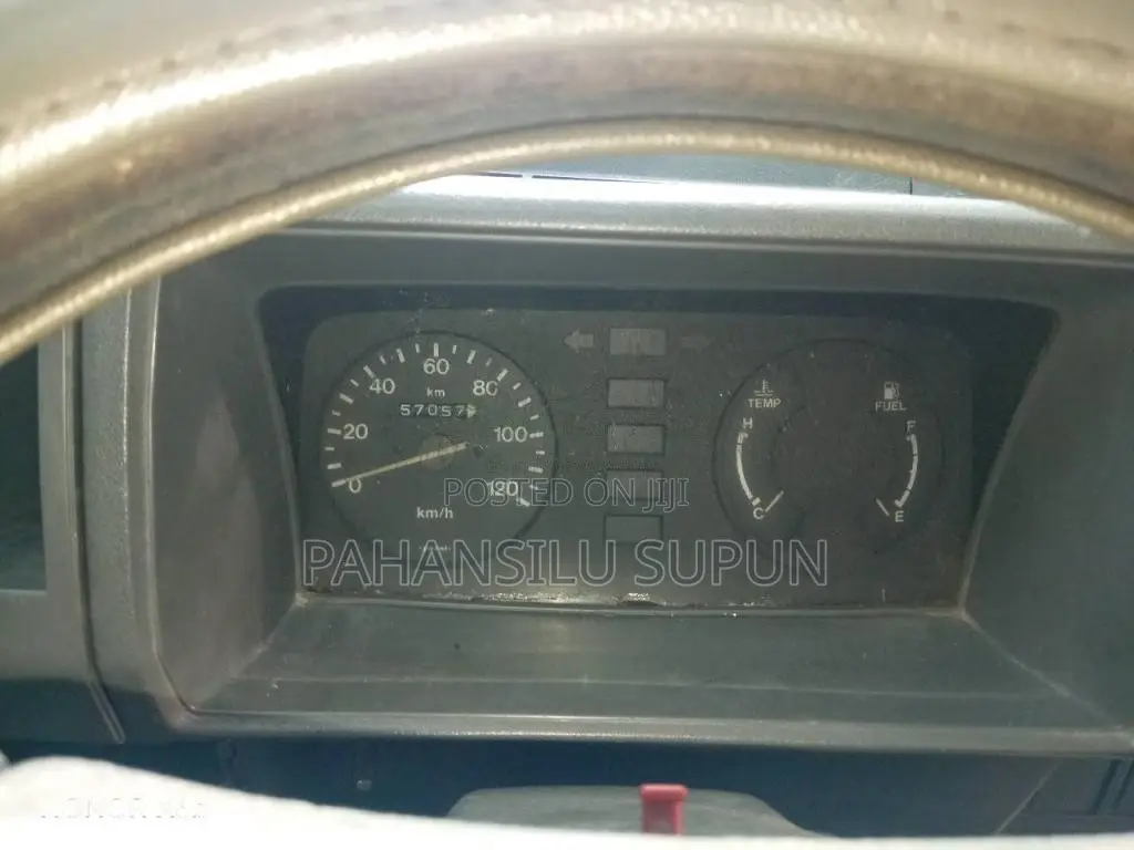 Suzuki Omni 2004 Van (Used)