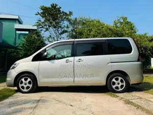 Nissan Serena C25 2008 Van (Used)