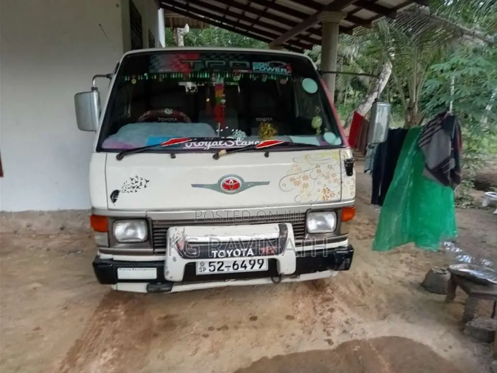 Toyota Shell 1988 Van (Used)