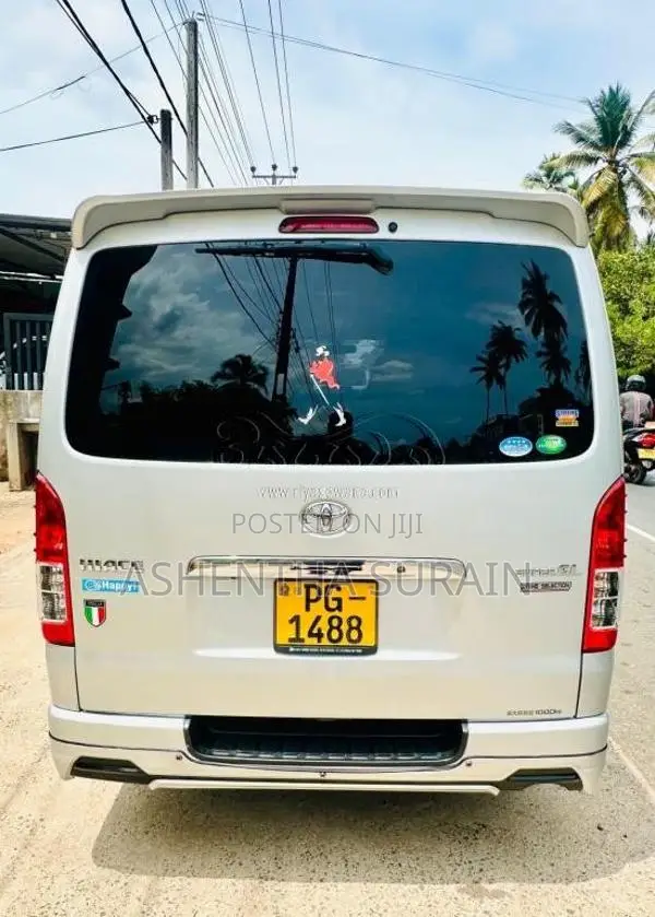 Toyota Kdh Super Gl Prime 2013 Van (Used)