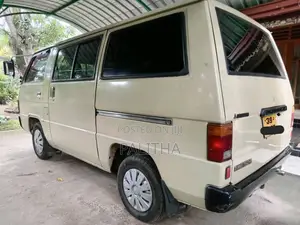 Mitsubishi L300 1985 Van (Used)
