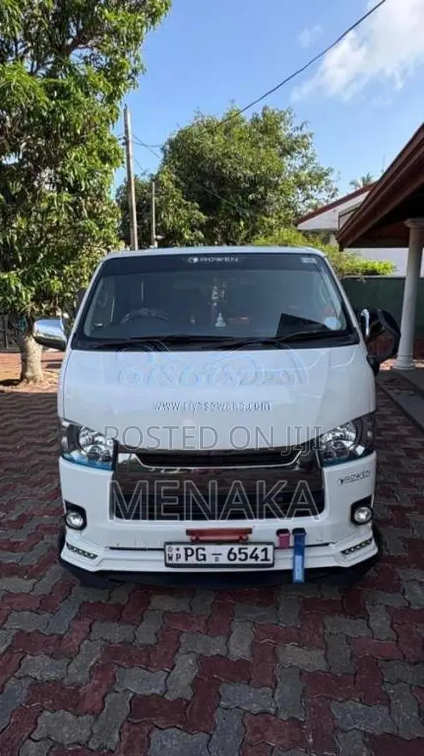 Toyota KDH 201 2015 Van (Used)