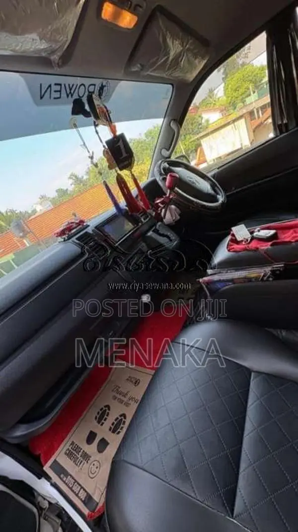 Toyota KDH 201 2015 Van (Used)