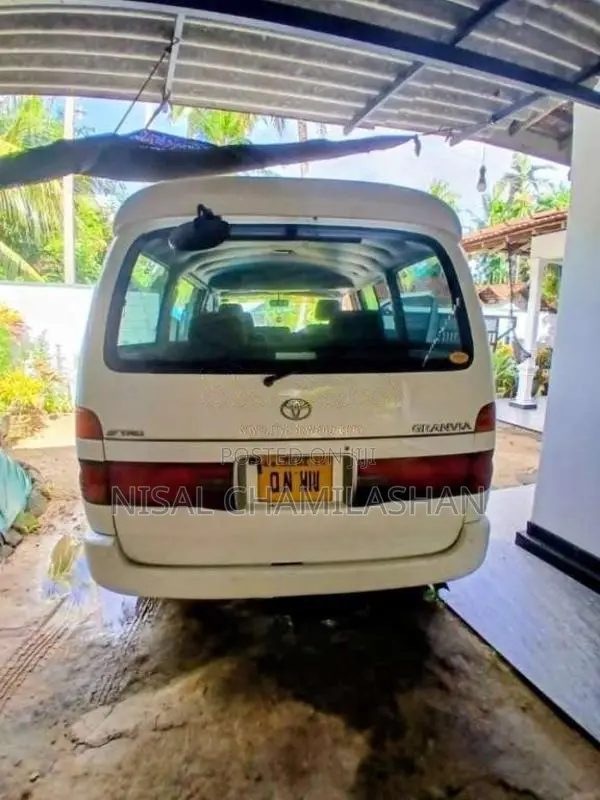 Toyota Granvia 2007 Van (Used)