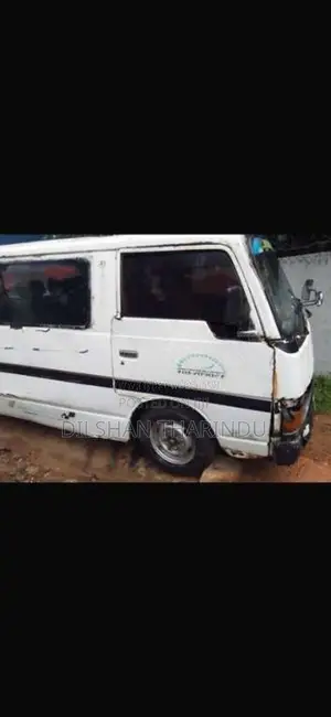 Nissan Caravan 1981 Van (Used)