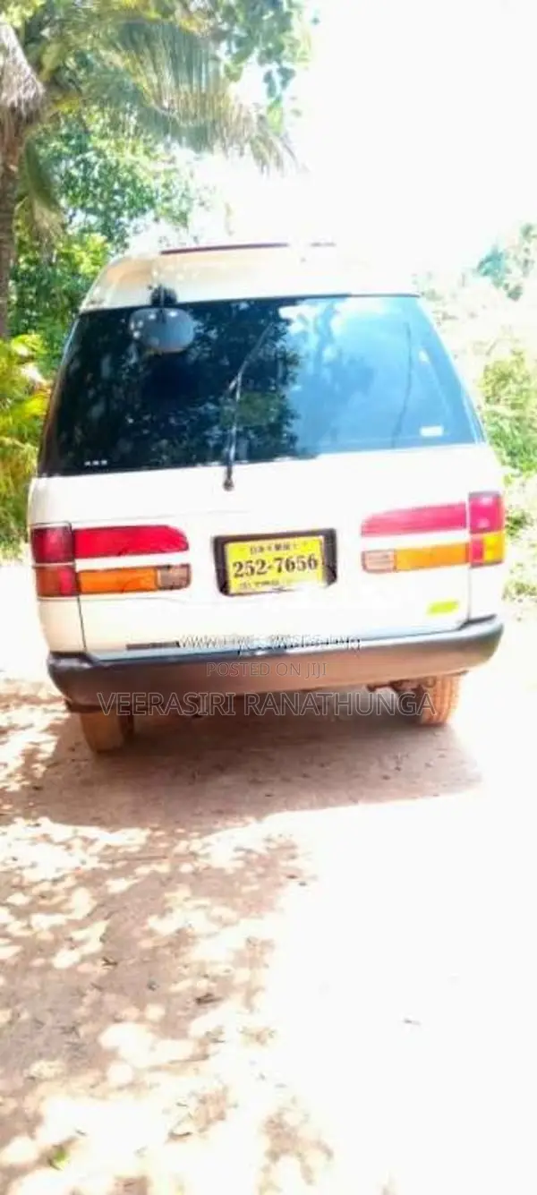 Toyota Lotto 1994 Van (Used)