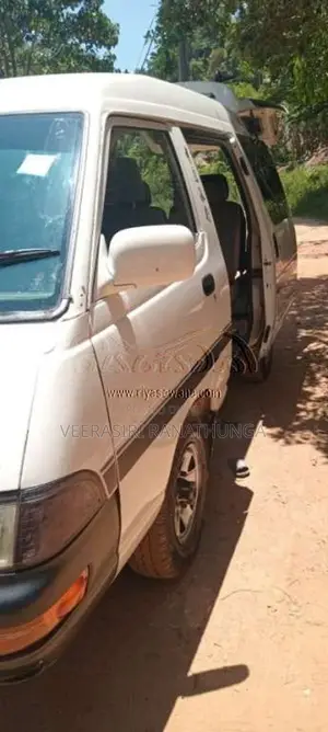 Toyota Lotto 1994 Van (Used)