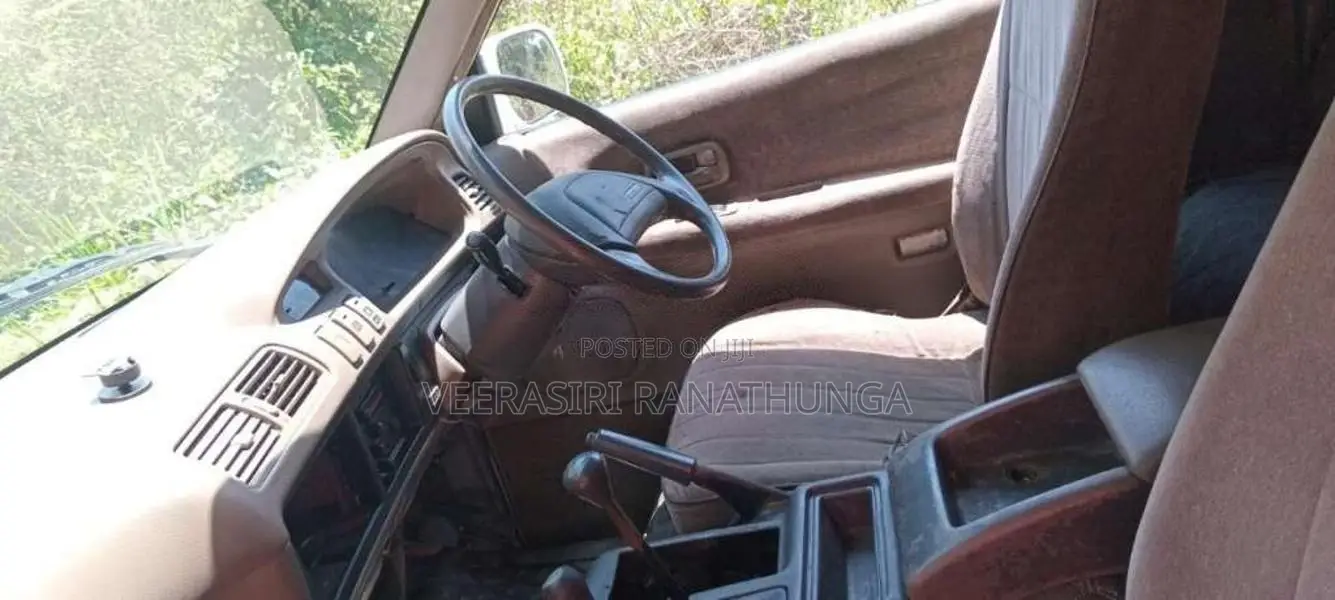 Toyota Lotto 1994 Van (Used)