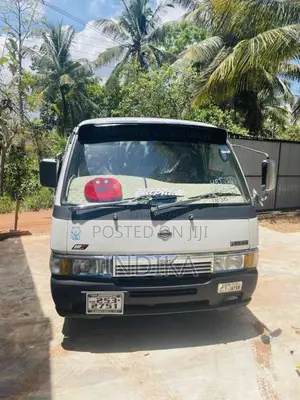 Nissan Caravan 1995 Van (Used)