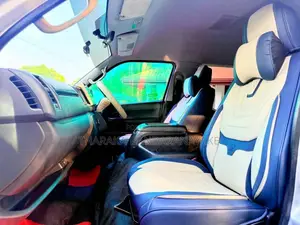 Toyota Kdh223B 2015 Van (Used)