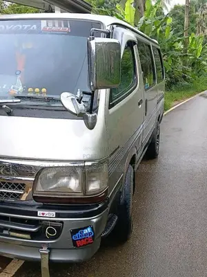 Toyota Dolphin 1993 Van (Used)