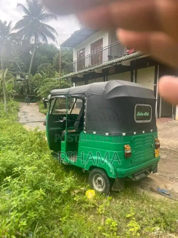 Bajaj 2009j 2009 Van (Used)