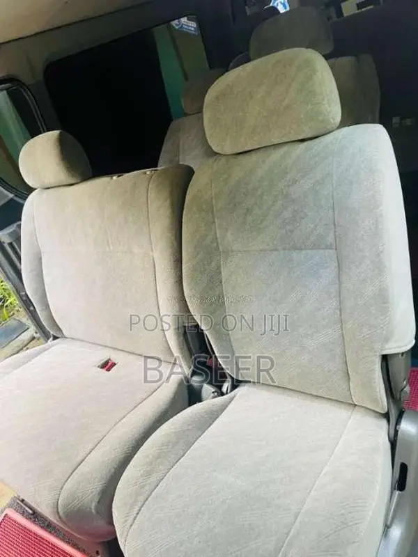 Toyota HIACE 2006 Van (Used)