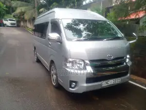 Toyota KDH 2010 Van (Used)
