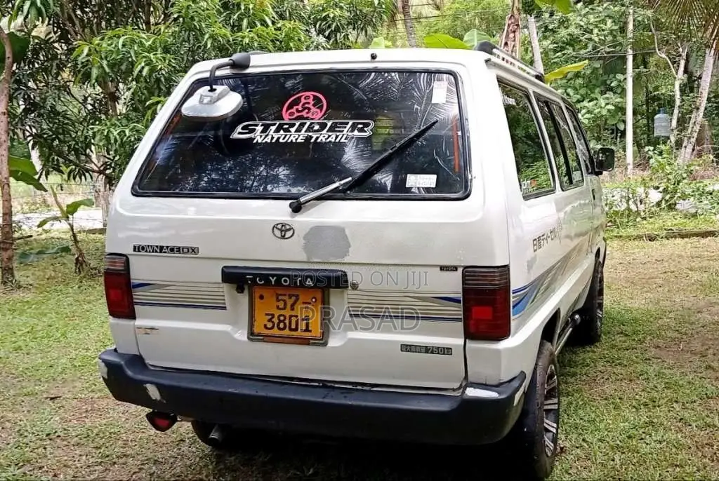 Toyota Townace 1990 Van (Used)