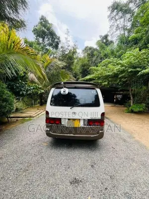 Toyota Grand Hiace 2006 Van (Used)