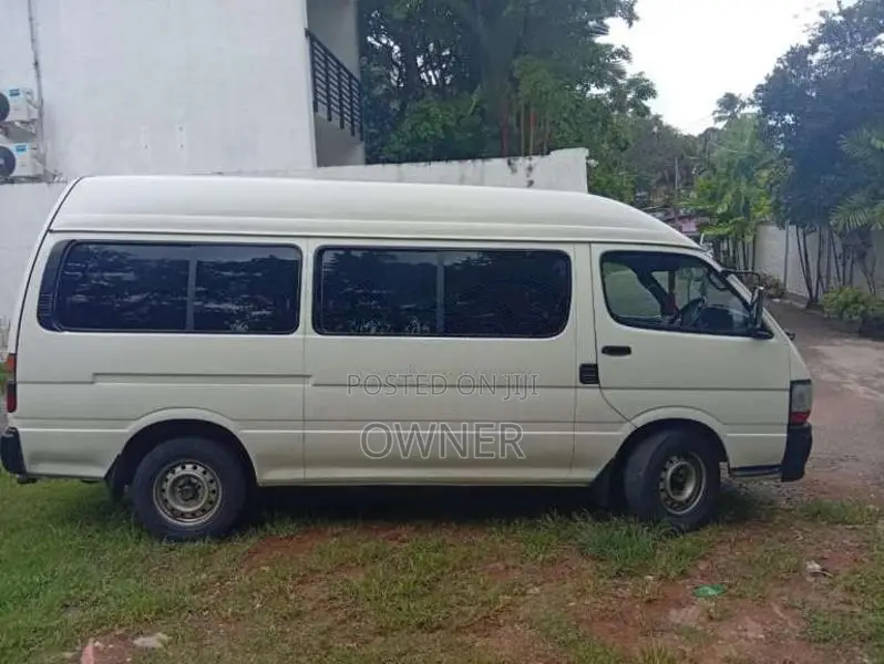 Toyota Dolphin 125 5l 1997 Van (Used)