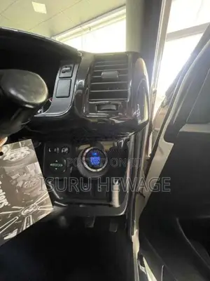 Toyota HIACE 2016 Van (Used)