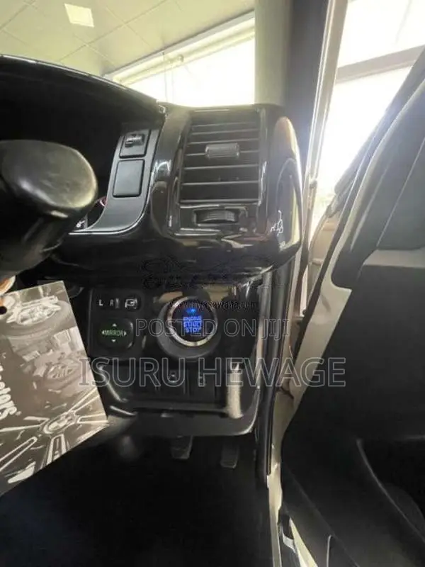Toyota HIACE 2016 Van (Used)