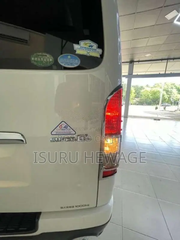 Toyota HIACE 2016 Van (Used)