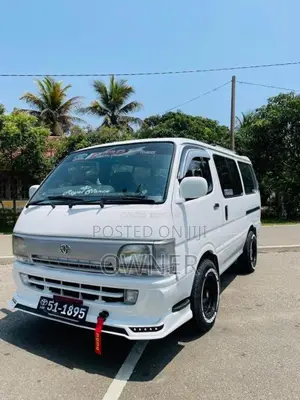 Toyota Dolphin 1990 Van (Used)