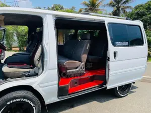 Toyota Dolphin 1990 Van (Used)