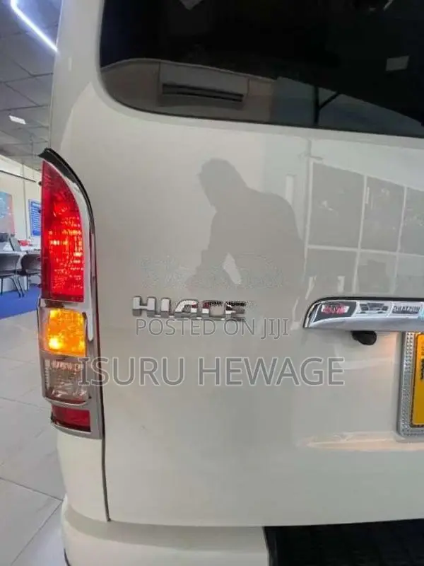 Toyota HIACE 2016 Van (Used)