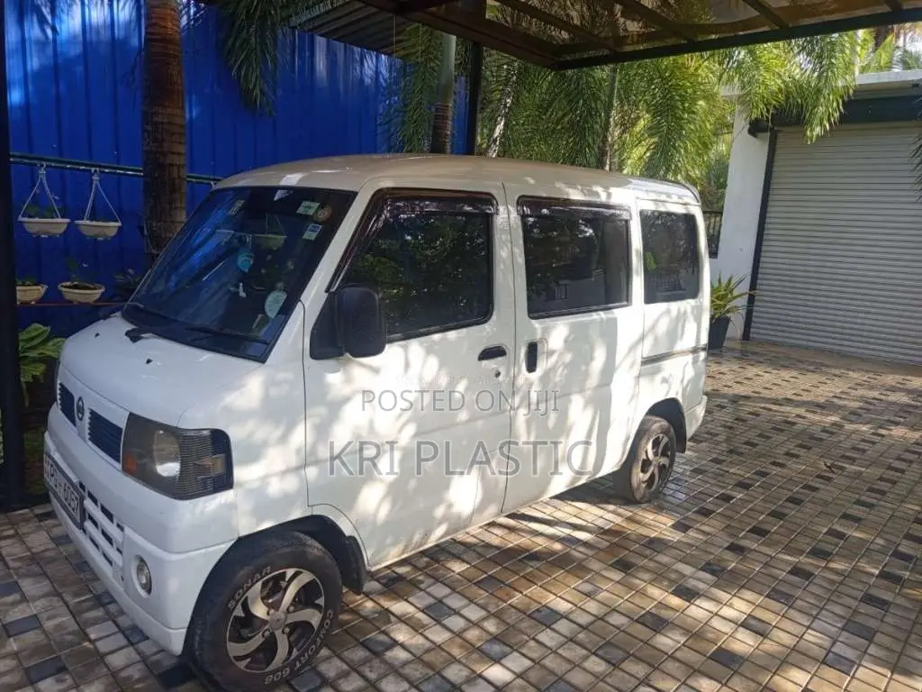Nissan Clipper 2015 Van (Used)