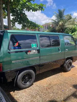Mitsubishi L300 1980 Van (Used)