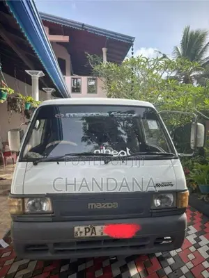 Mazda Brawny 2000 Van (Used)