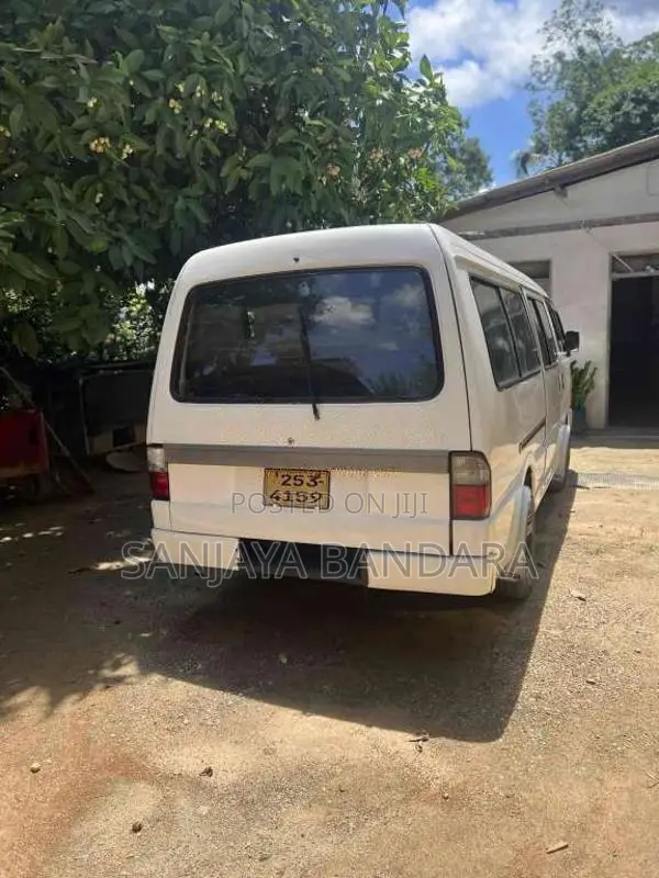 Mazda Brawny 1999 Van (Used)
