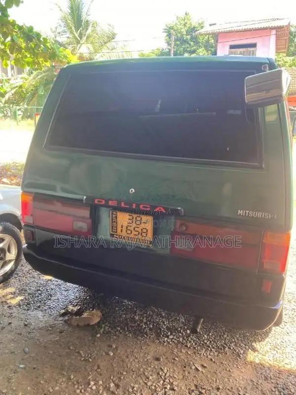Mitsubishi L300 1980 Van (Used)