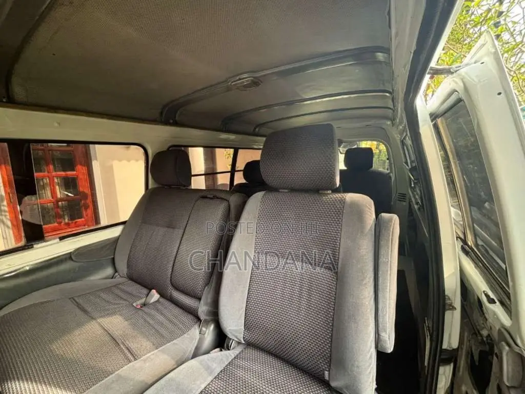 Mazda Brawny 2000 Van (Used)