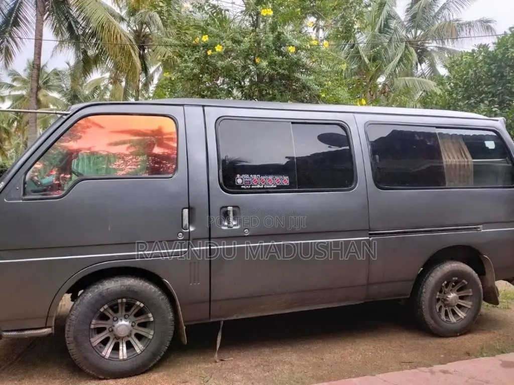 Isuzu Fargo 1993 Van (Used)
