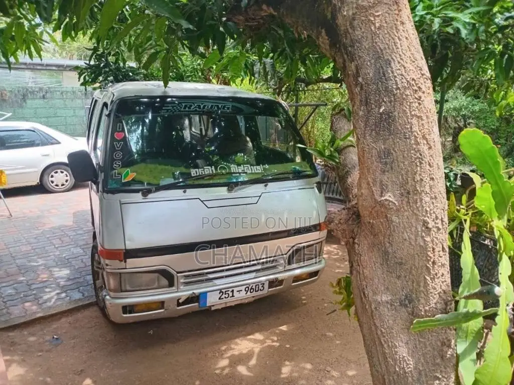 Isuzu Fargo 1995 Van (Used)