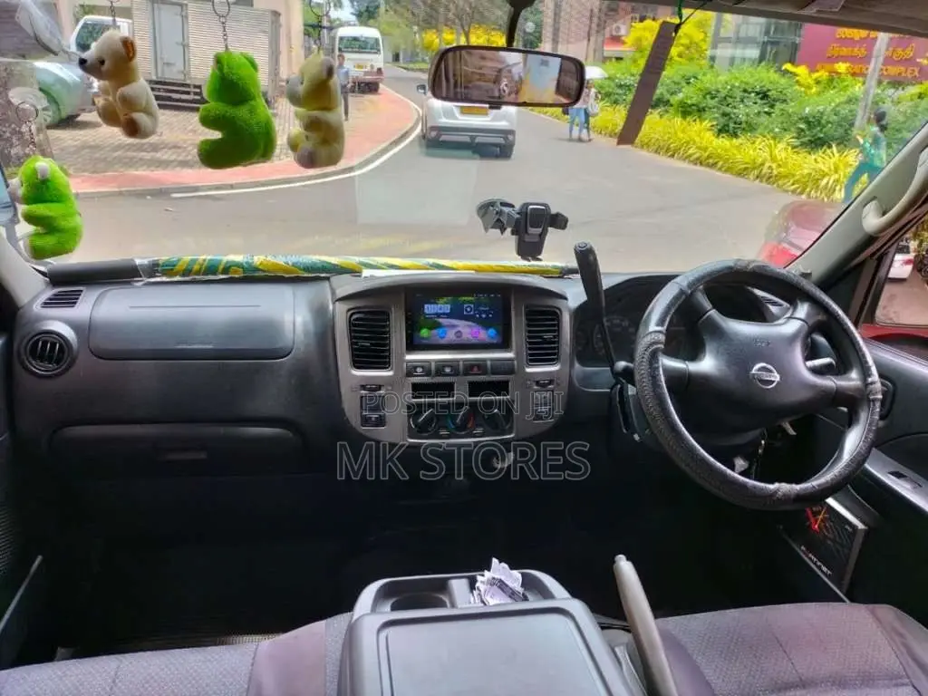 Nissan Caravan 2015 Van (Used)