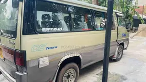 Nissan Caravan 1996 Van (Used)