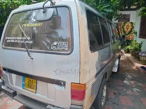 Isuzu Fargo 1995 Van (Used)