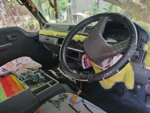Isuzu Fargo 1995 Van (Used)
