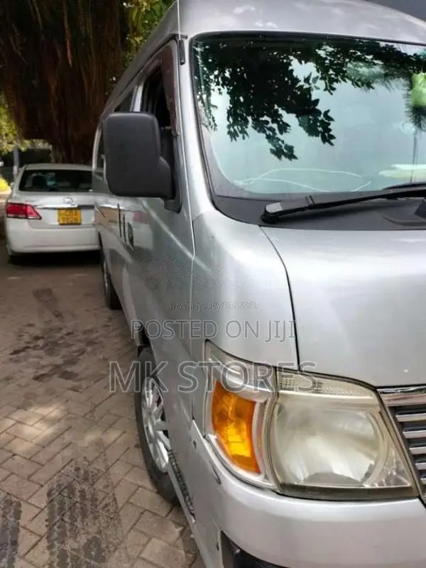 Nissan Caravan 2015 Van (Used)