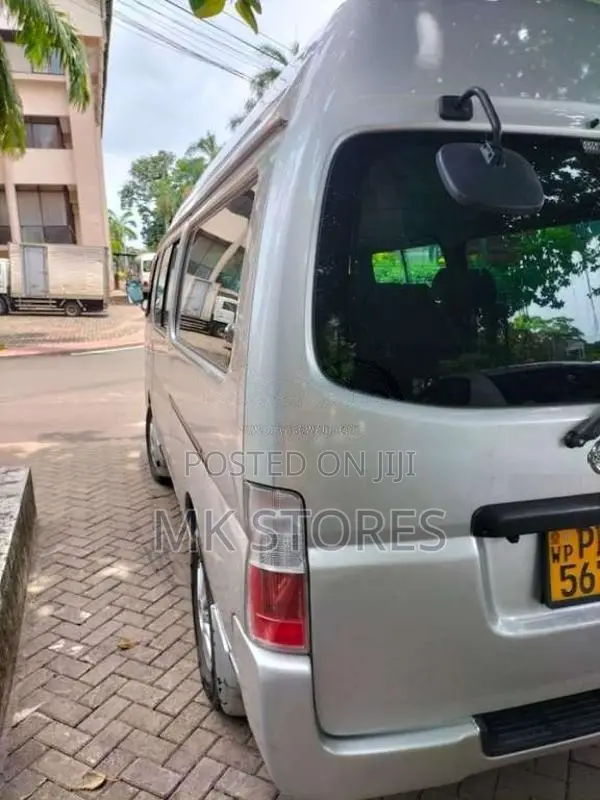 Nissan Caravan 2015 Van (Used)