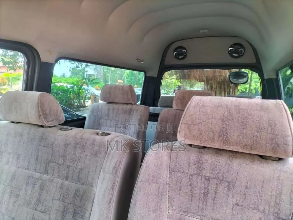 Nissan Caravan 2015 Van (Used)