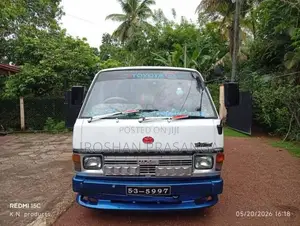 Toyota Shell 1988 Van (Used)