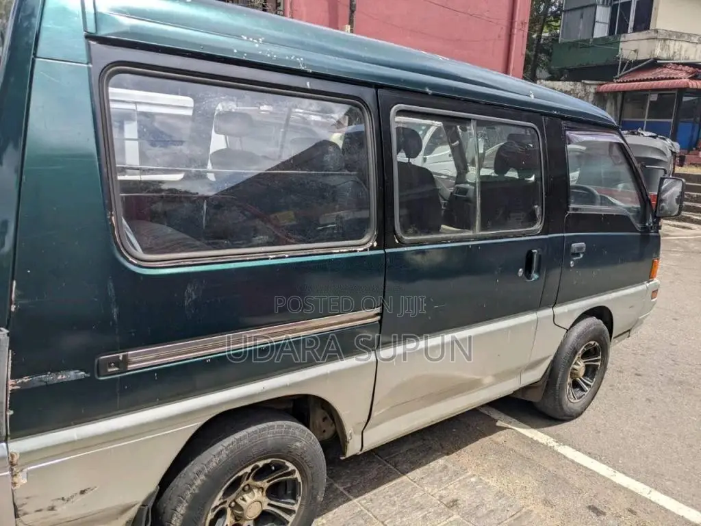 Mitsubishi Po7 2000 Van (Used)